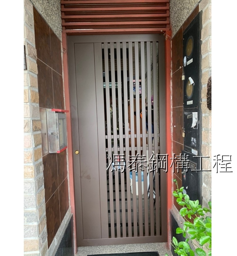 高雄白鐵門價格