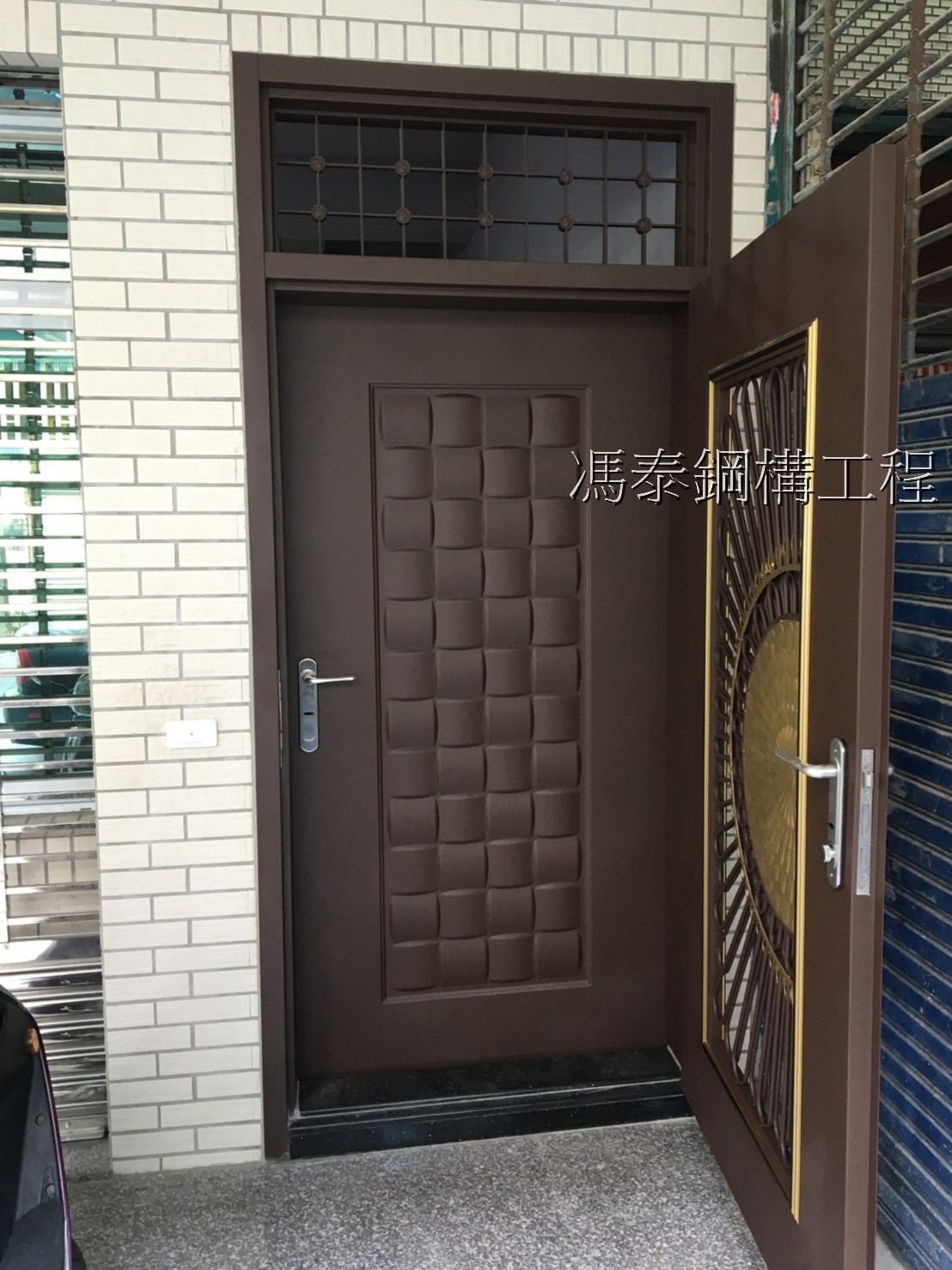 白鐵防盜門推薦