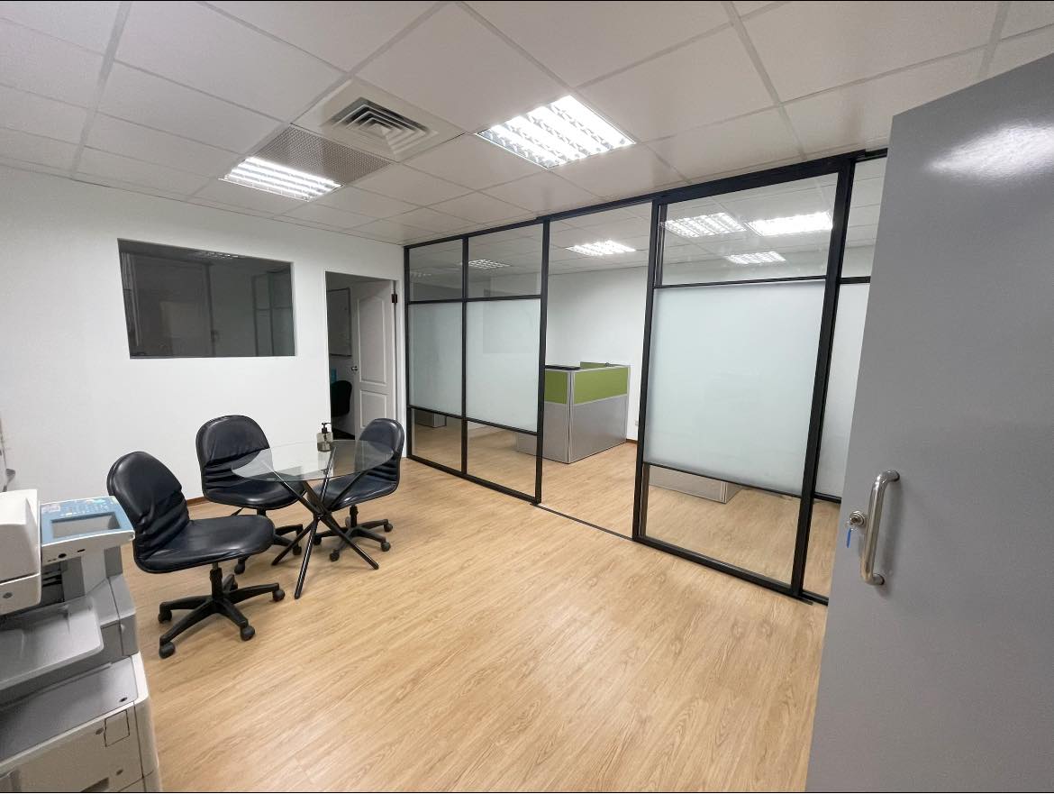 光華一路案-商辨隔間懸吊門