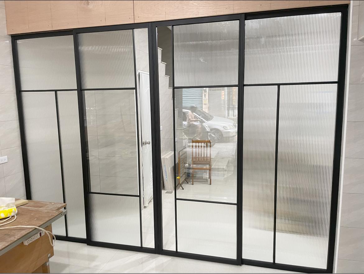 大寮區鳳林三路案-四片式快拆懸吊門