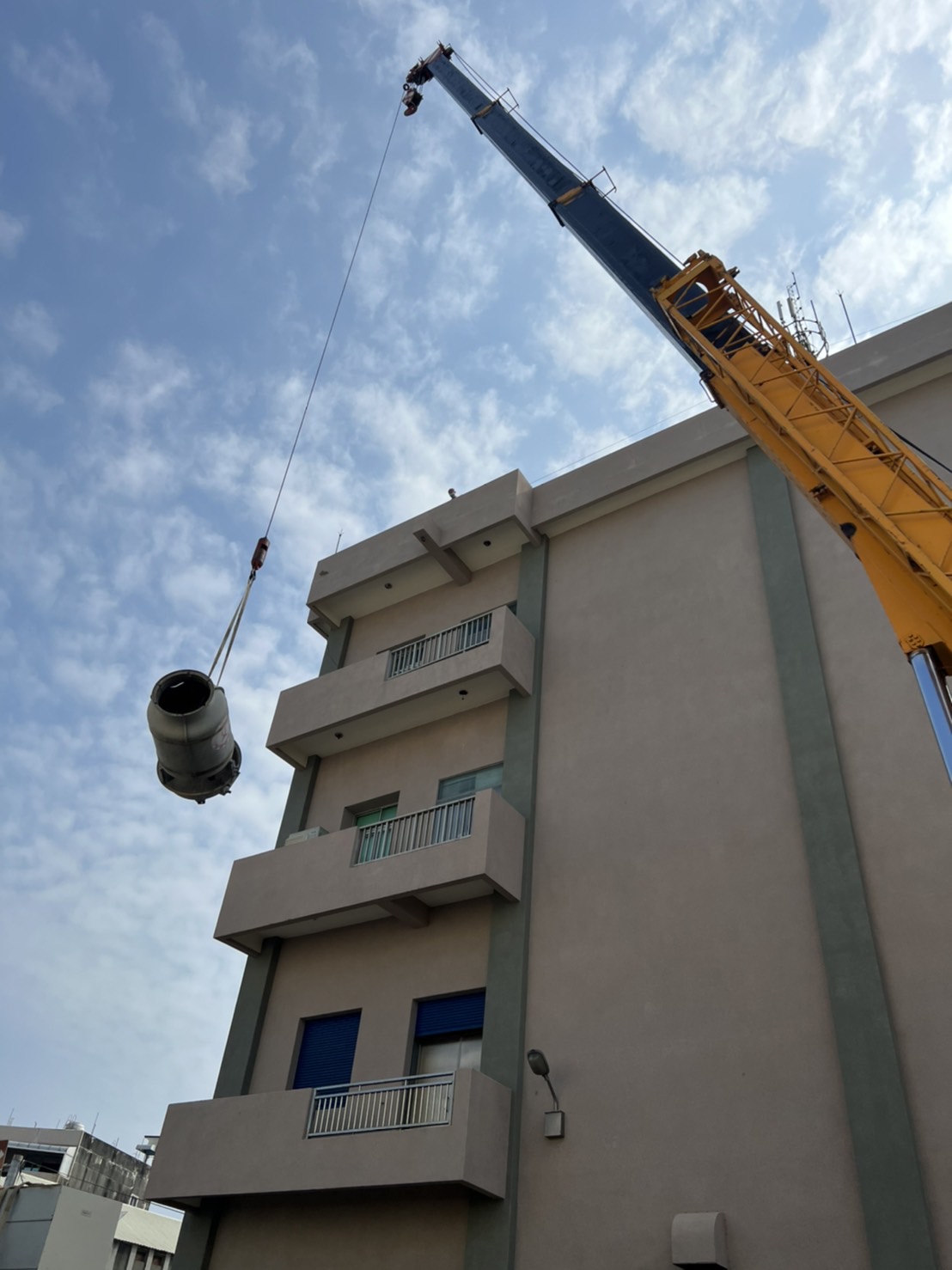 雲林嘉義大樓機械水塔吊掛