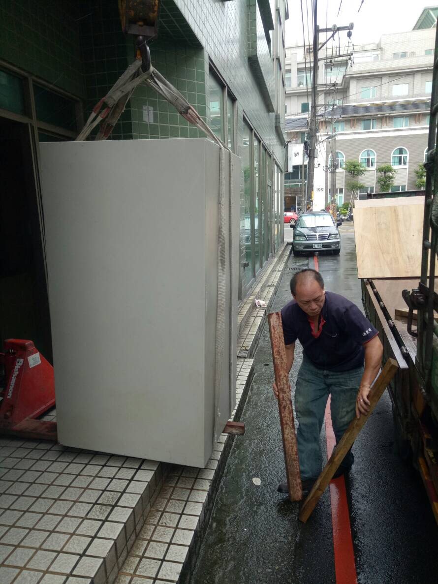 福鑫企業社-專業搬家