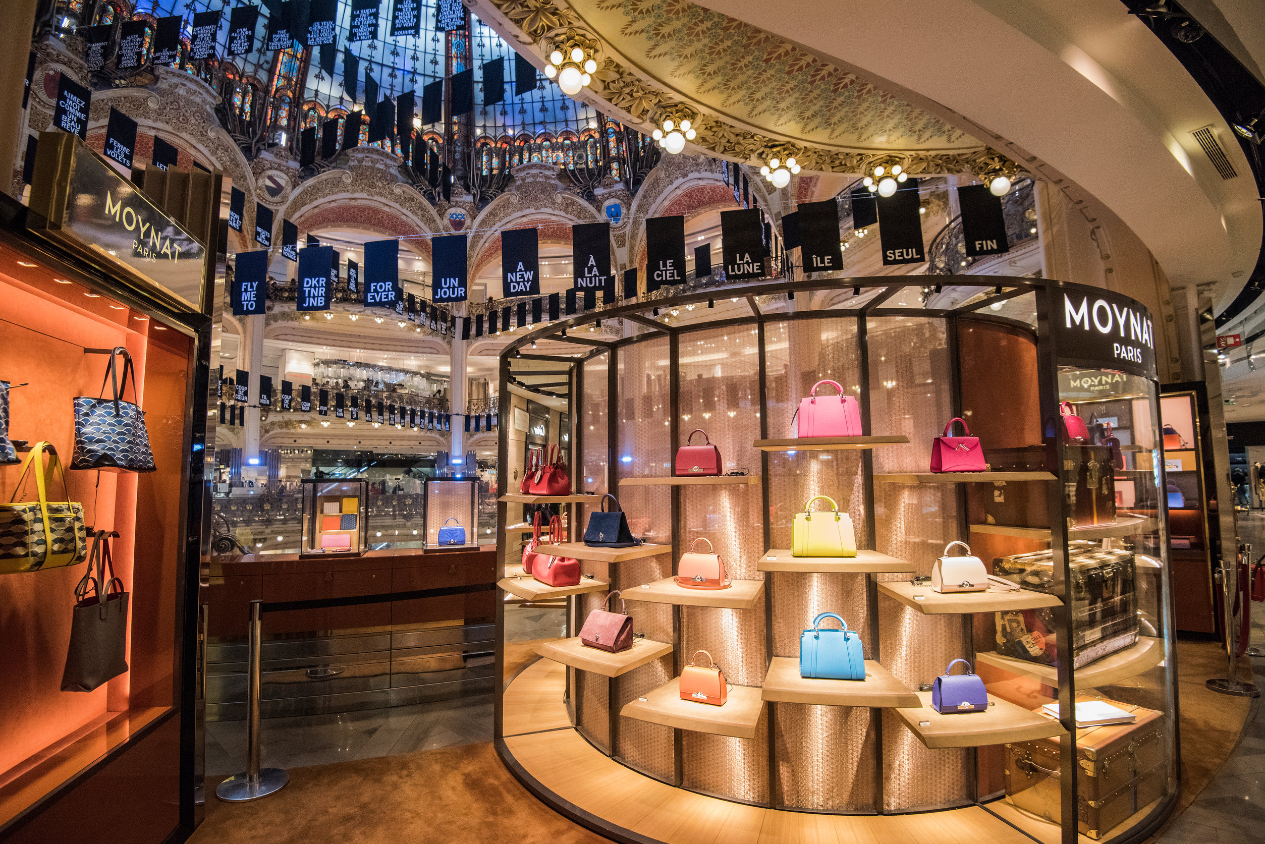 精品百貨裝修設計