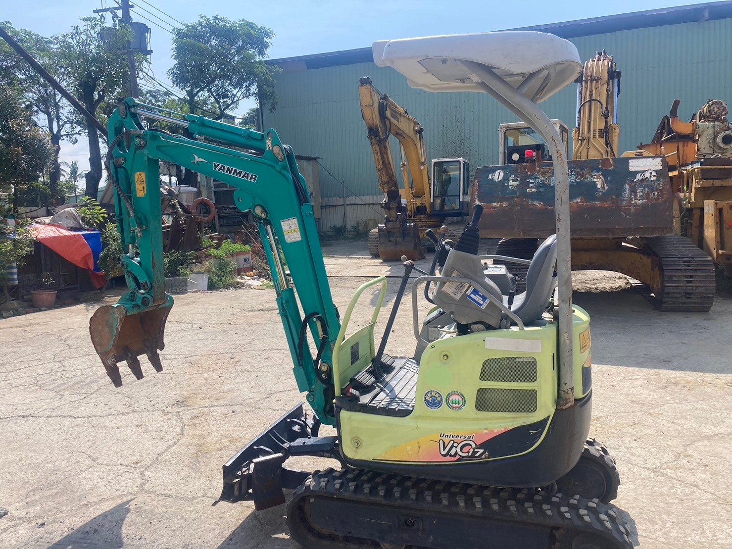 Yanmar-Vio17_6