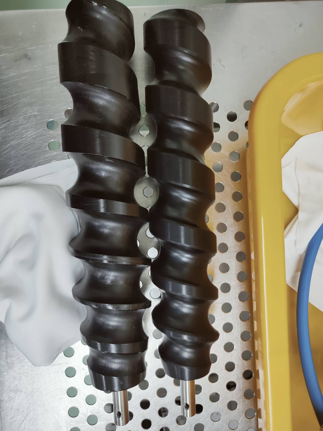 客製-貼標機入瓶螺桿