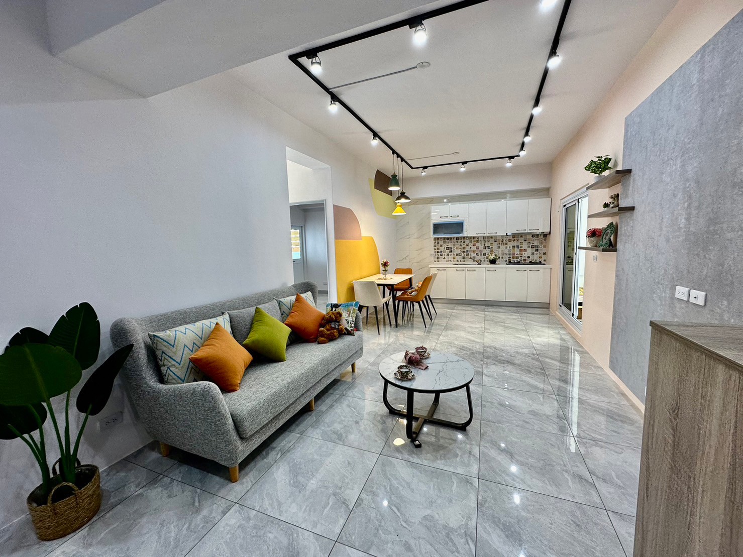 友愛路商圈全新整理大樓