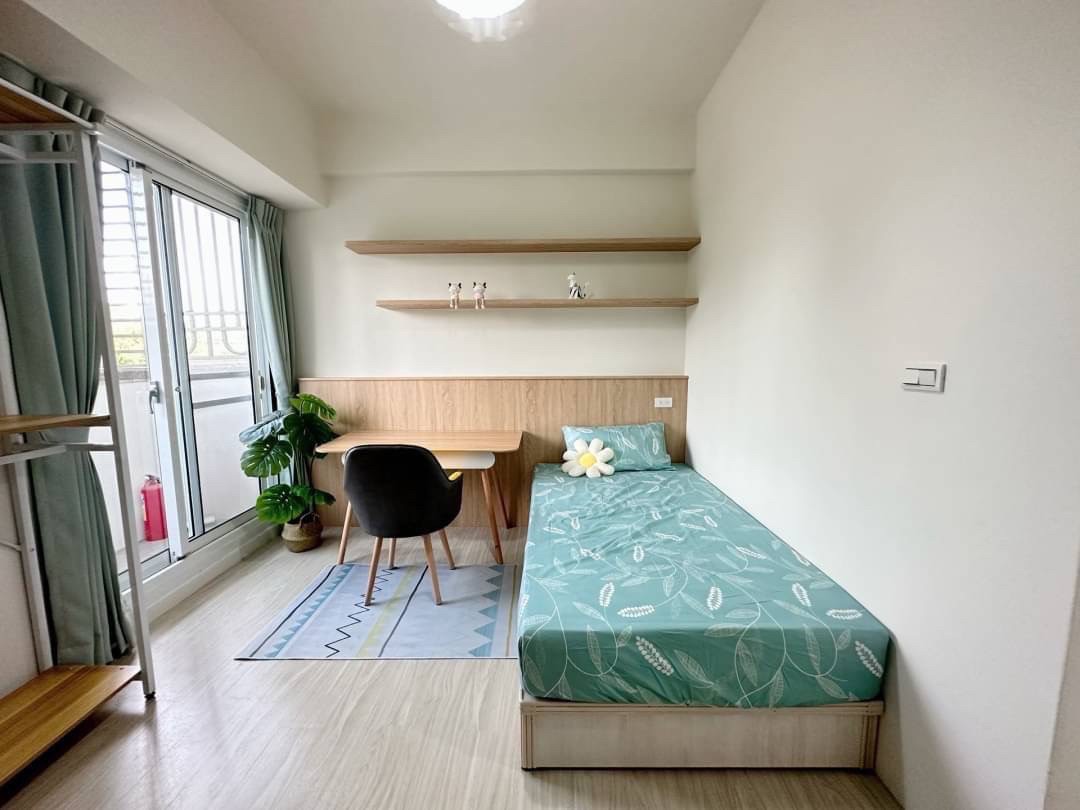 蘭潭國小精美套房一