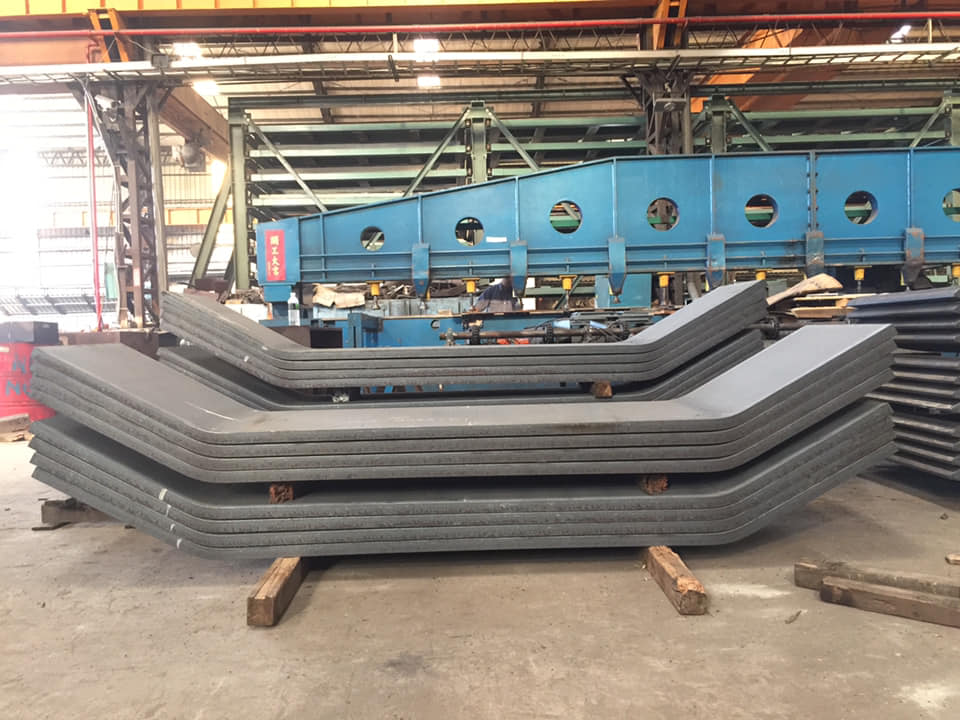 超厚板折彎展示-60mm和40mm黑鐵08