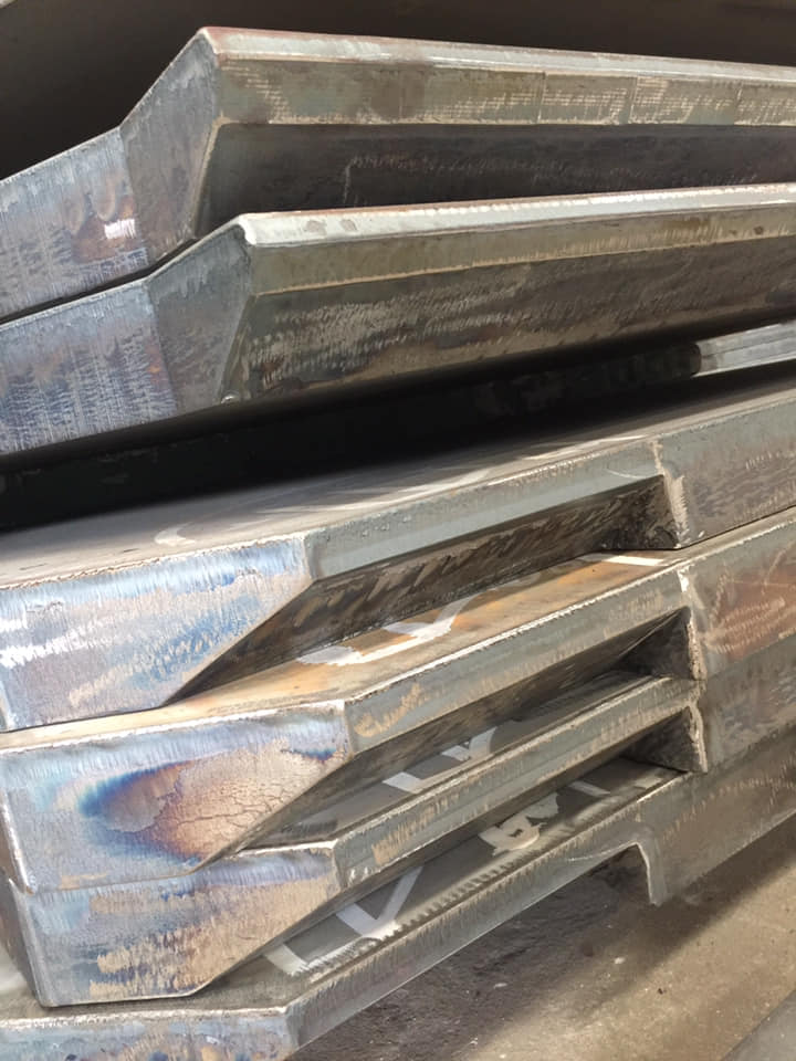 超厚板折彎展示-60mm和40mm黑鐵05