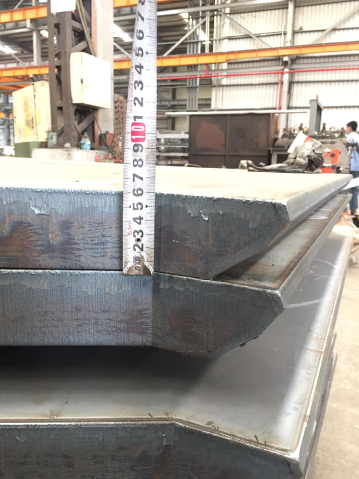 超厚板折彎展示-60mm和40mm黑鐵01