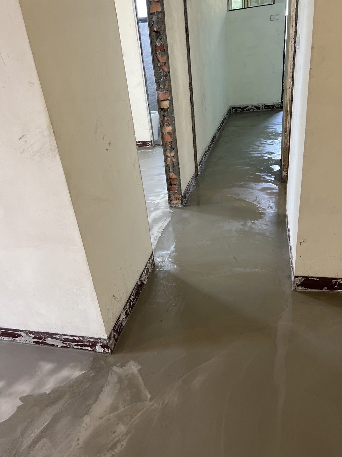 自平泥工程(地面整平)