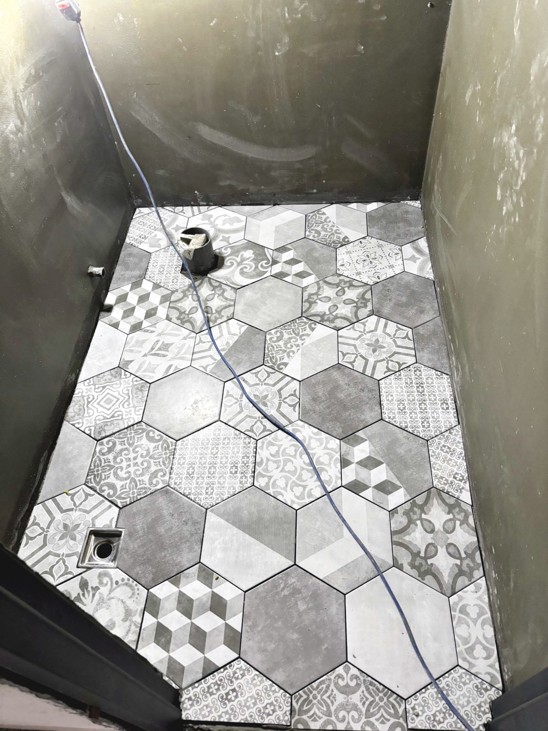 浴室六角磚施作