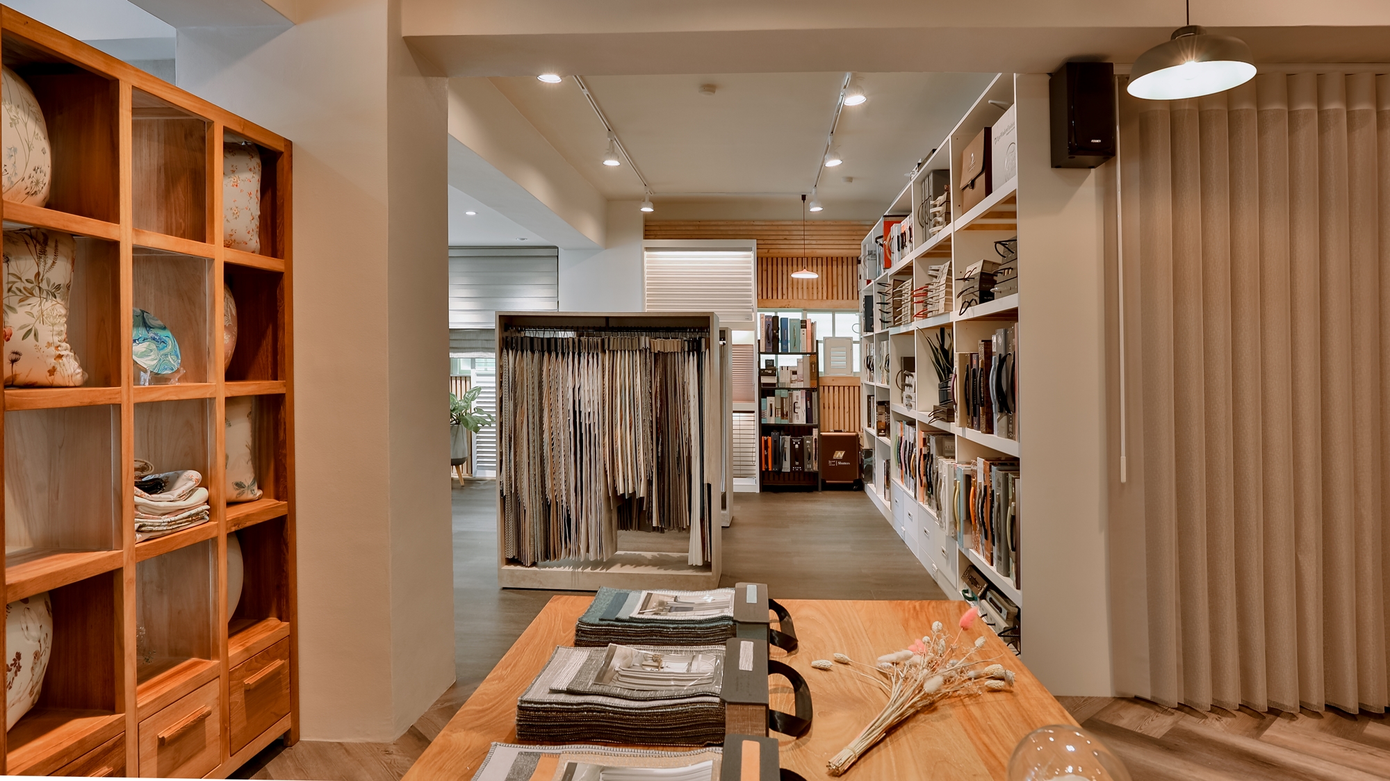 Arts雅集飾窗簾.壁紙專賣店