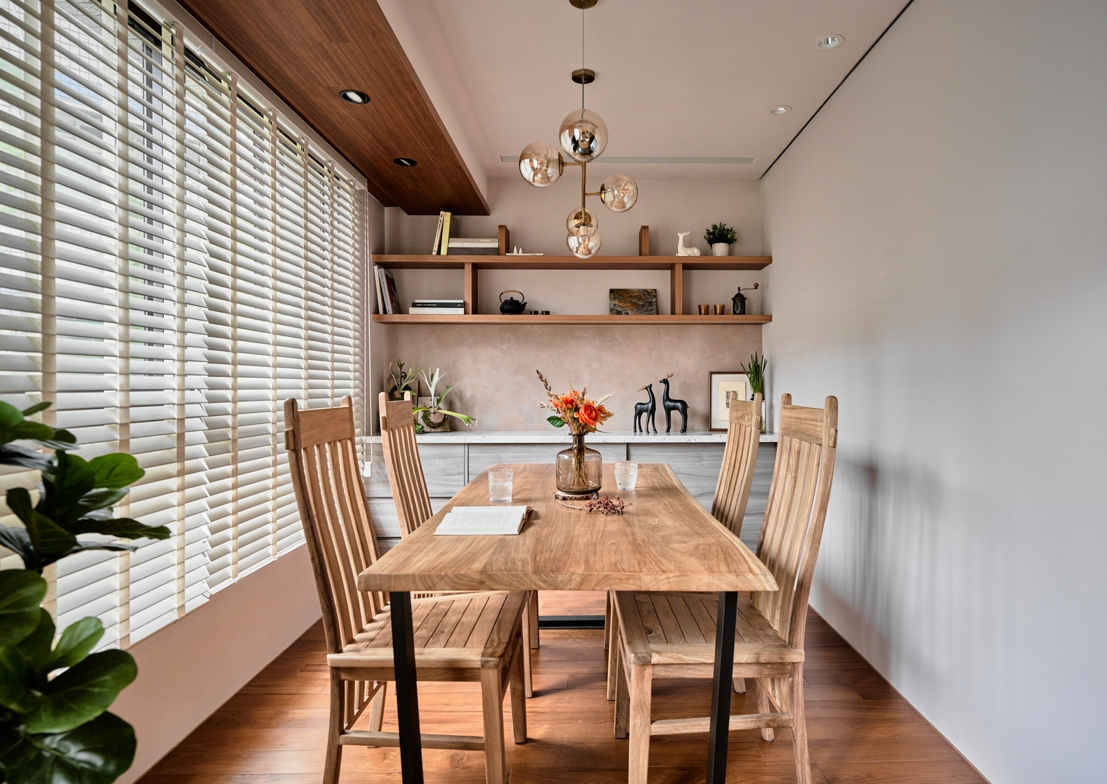 Arts雅集飾窗簾.壁紙專賣店