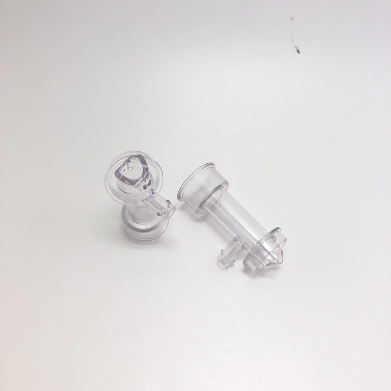 塑膠射出-醫療用品接頭2
