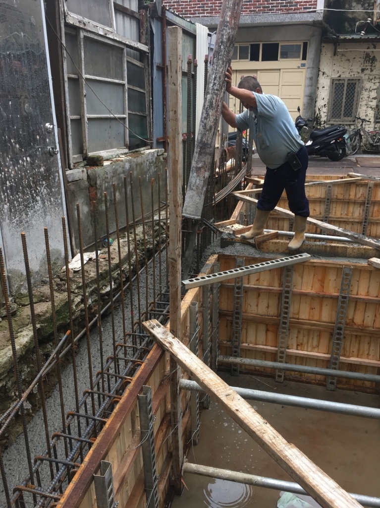 地樑&樓層灌漿-3