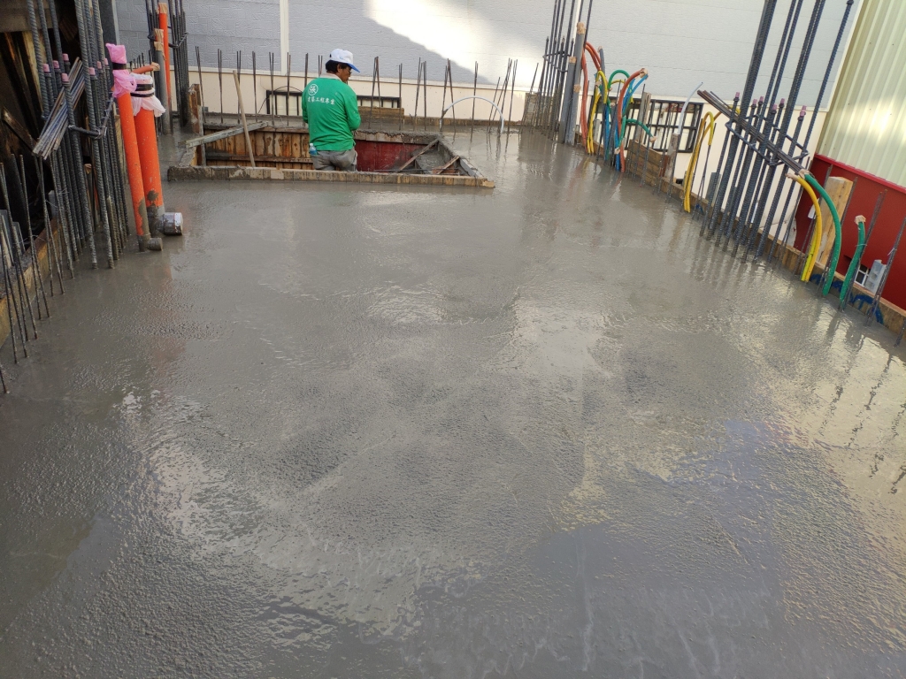 地樑&樓層灌漿-4