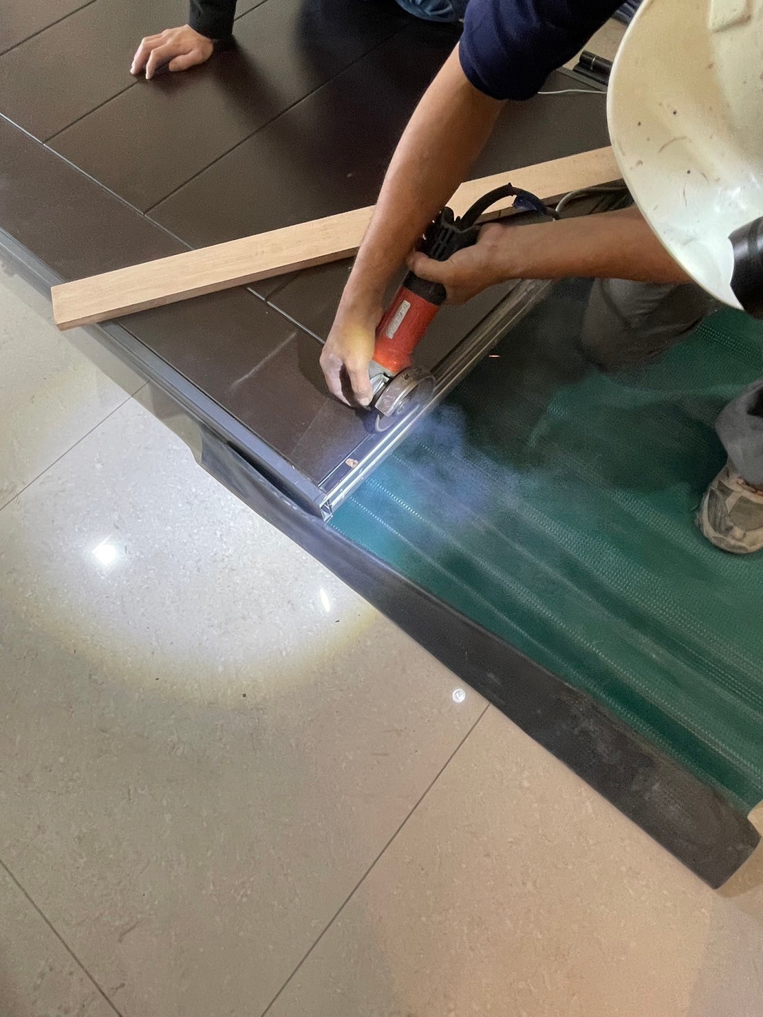 高雄橋頭鑄鋁門改高度