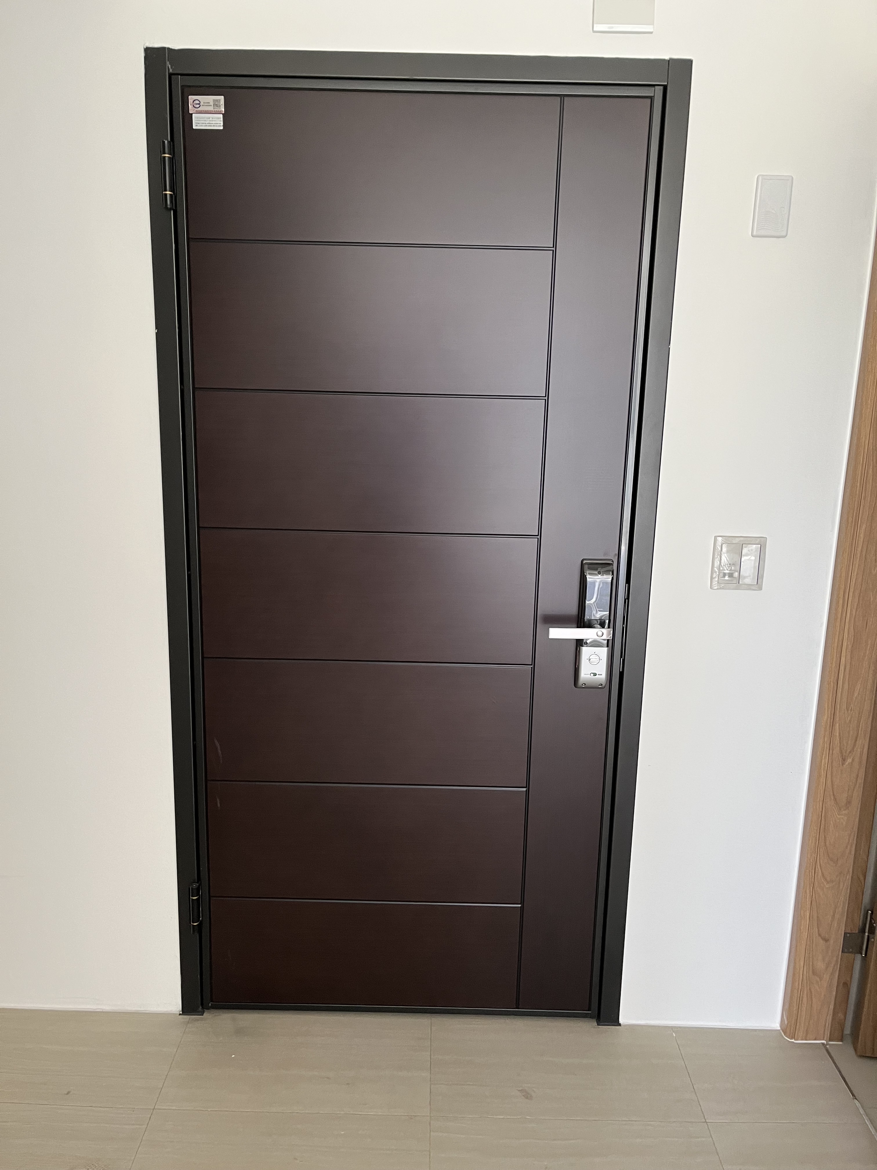 高雄橋頭新建大樓大門安裝