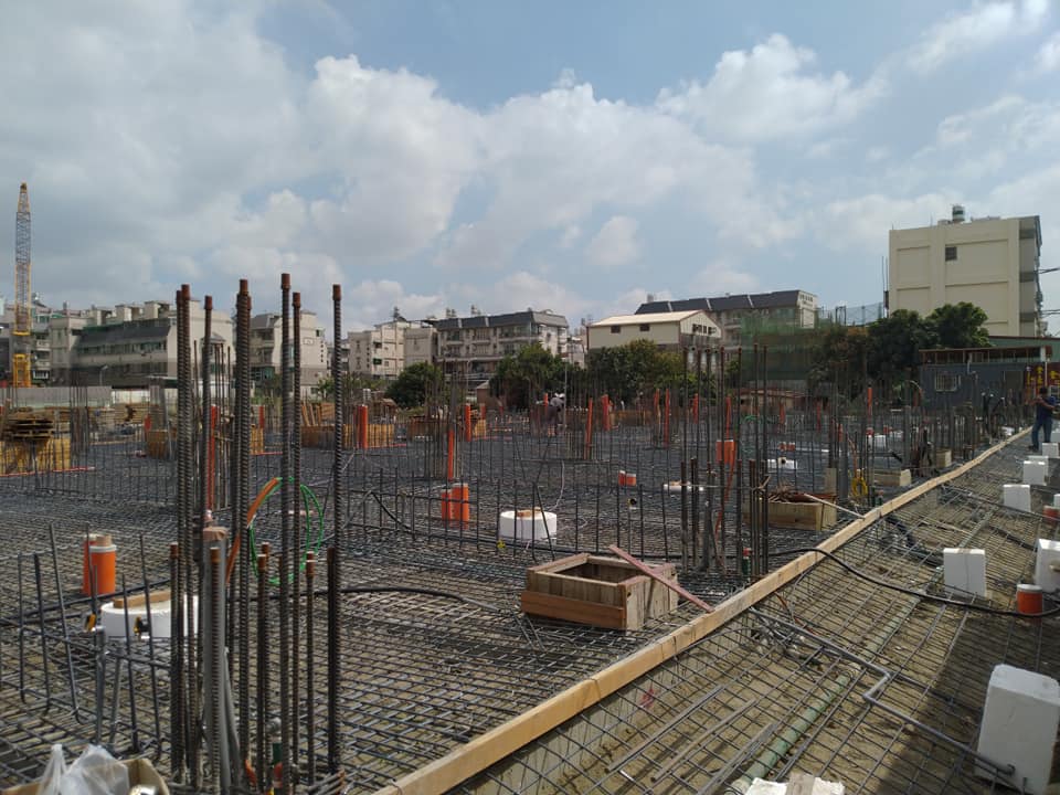 住宅新建,水電裝修,廠辦新建,冷氣裝修,室內規劃,油漆防水,房屋修繕,玻璃裝設,裝潢裝修