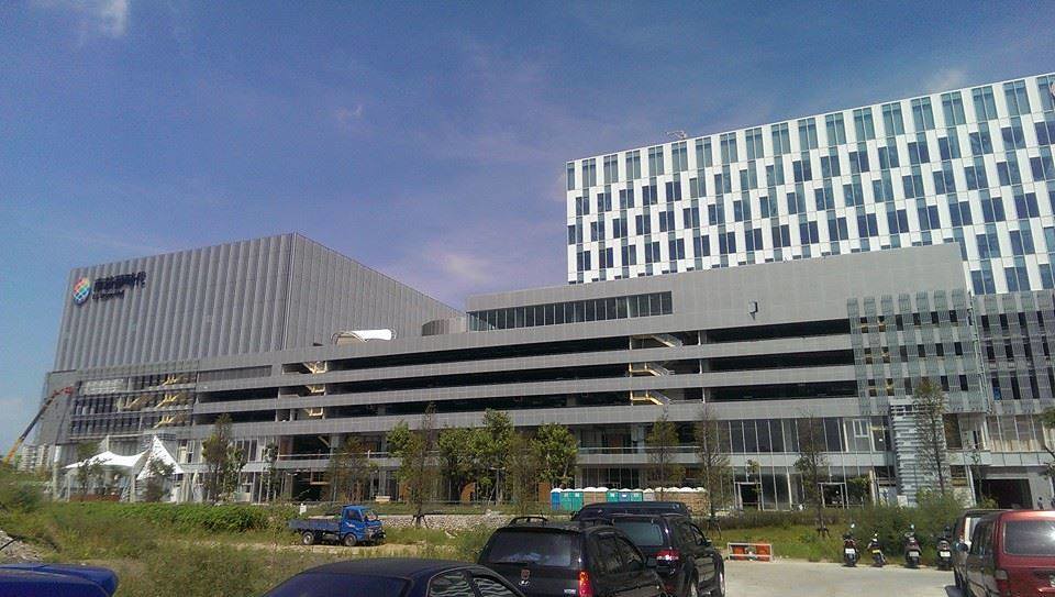 台南紡織夢時代-天花板應用(耐燃裝飾板)