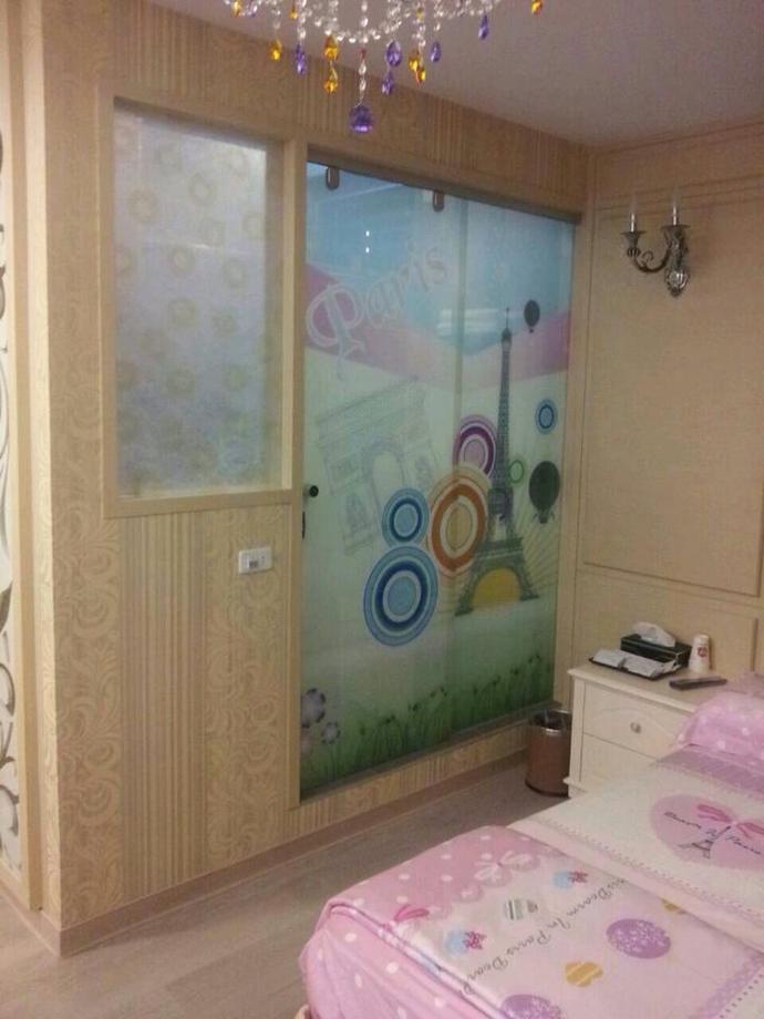 噴畫玻璃乾溼分離門