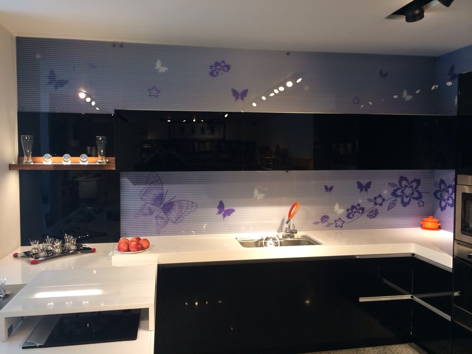 廚房流理玻璃臺牆面