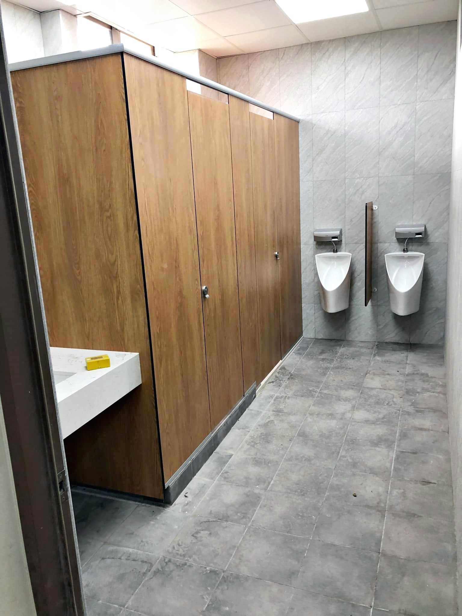 浴室翻修/磁磚舖設/衛浴設備安裝