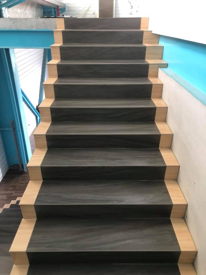 樓梯黃山石60120木紋磚