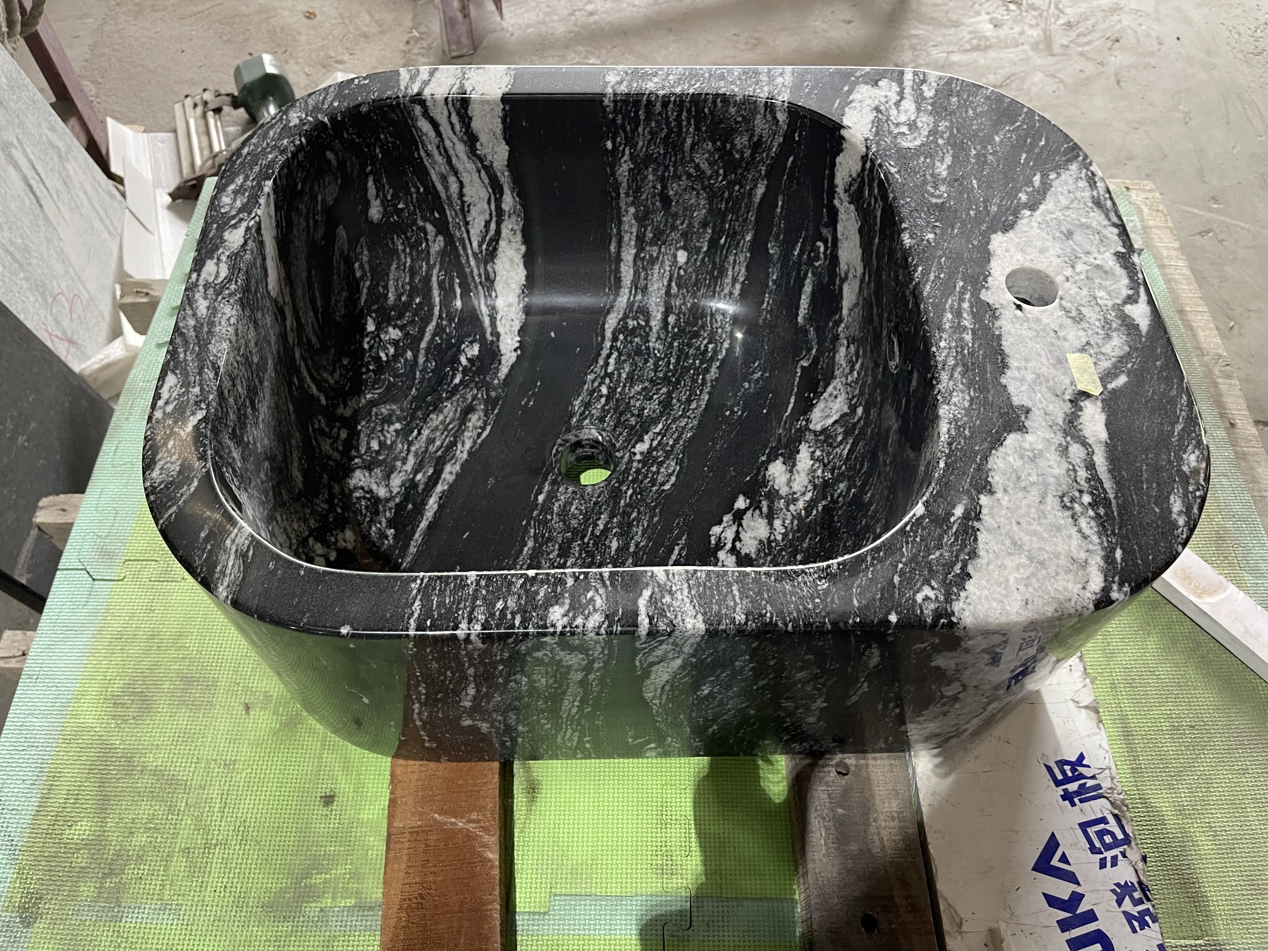 C4EED70D-99AB-4582-877A-DD92CBD70F19