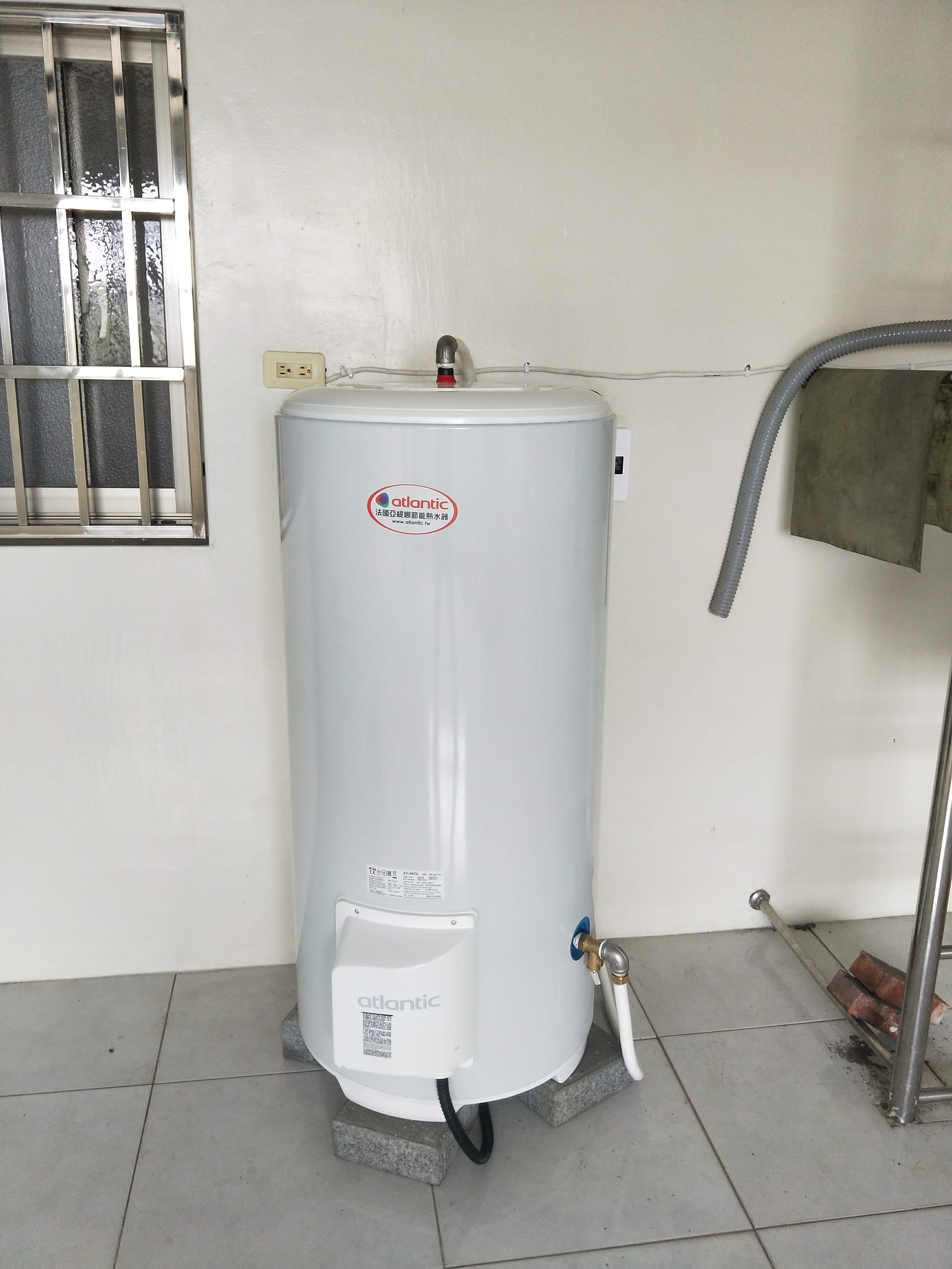 電熱水器