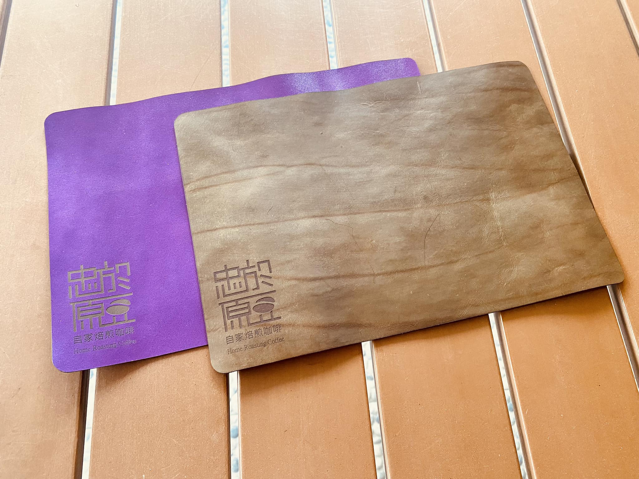 滑鼠墊雷雕(皮革)