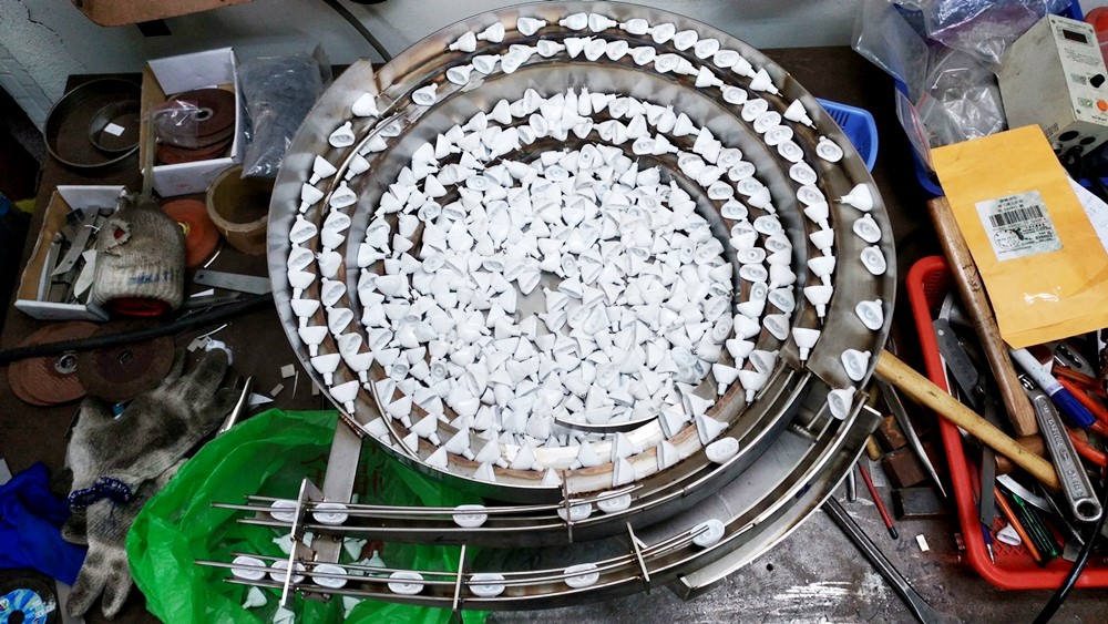 立可白頭整列輸送組裝-送料機