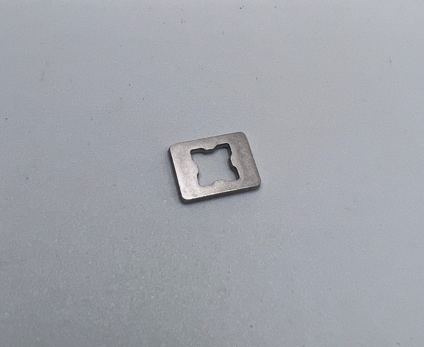 機構件