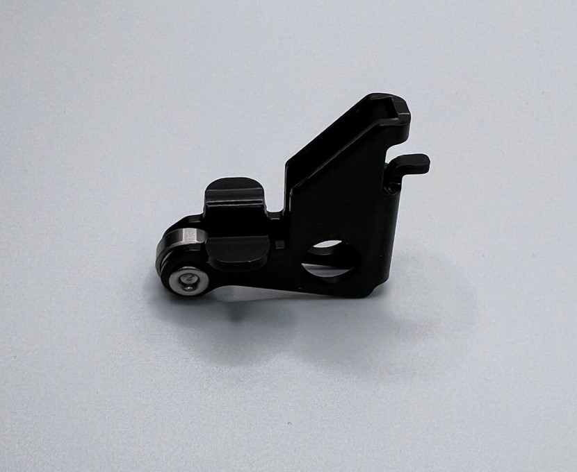機構件