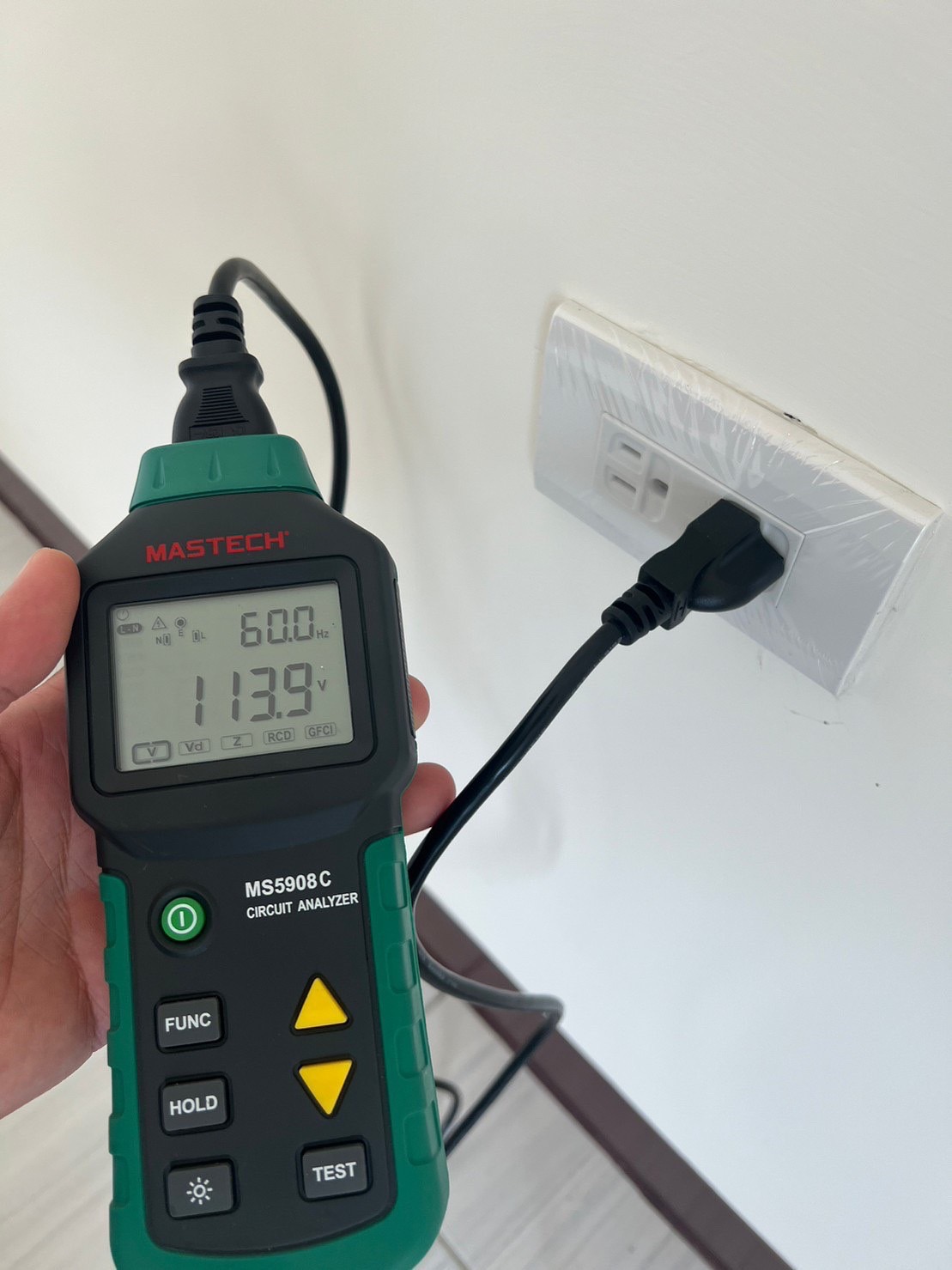 插座迴路相位、電壓檢測