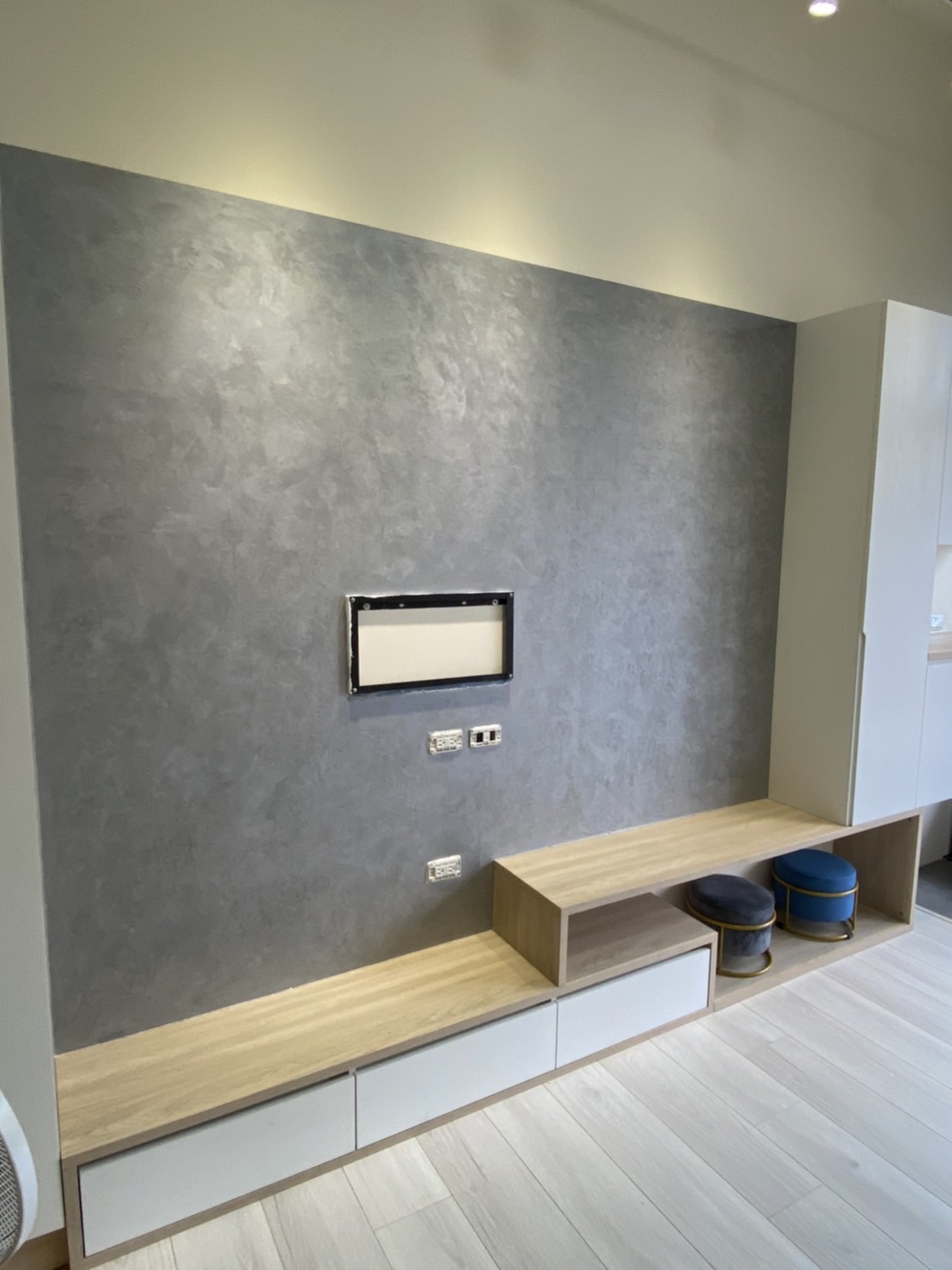 電視牆特殊漆施工(中壢油漆工程)