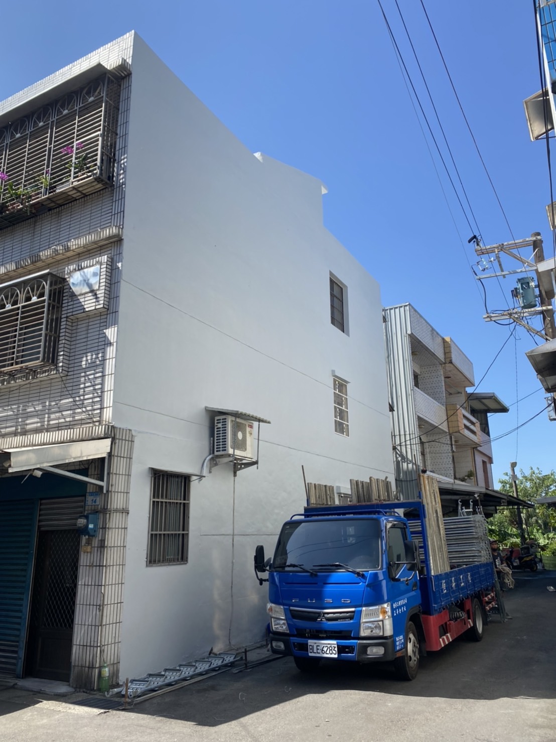 平鎮新光路透天外牆防水