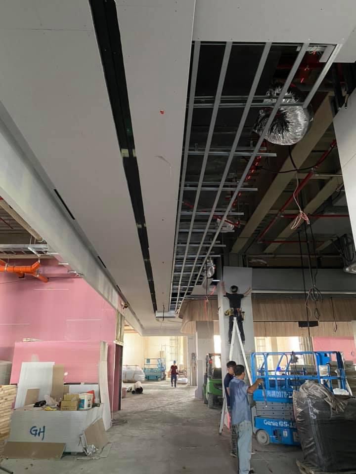 岡山秀泰影城1樓大廳