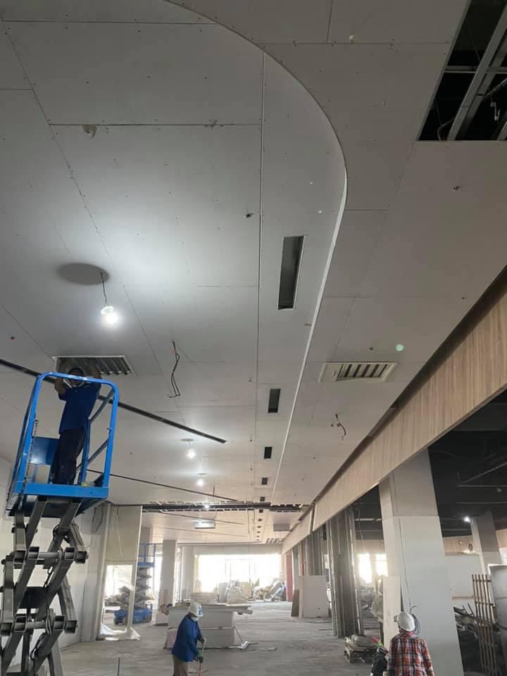 岡山秀泰影城1樓大廳