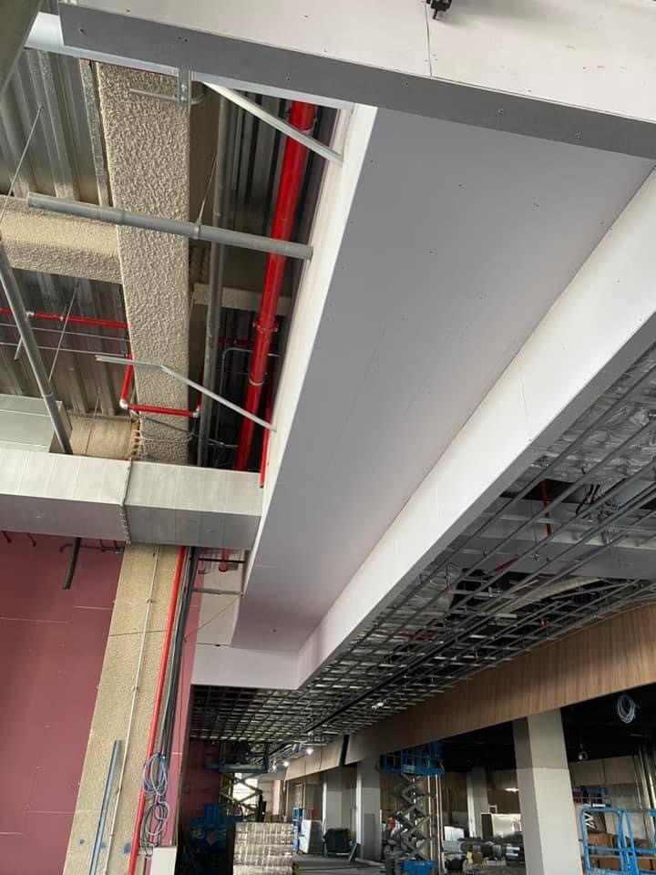 岡山秀泰影城1樓大廳