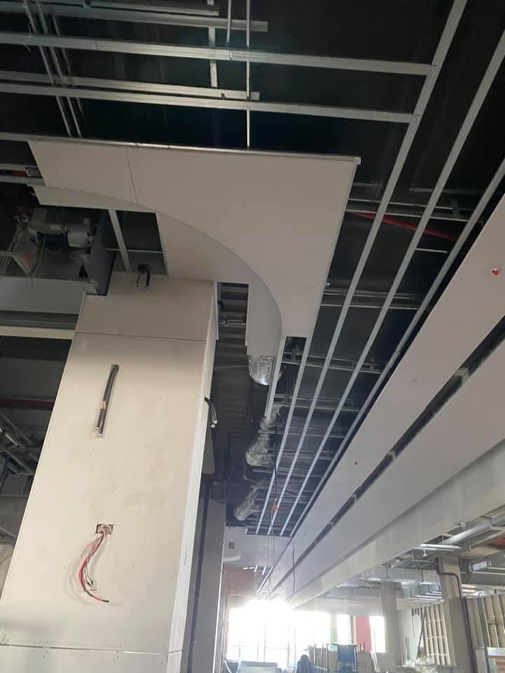 岡山秀泰影城1樓大廳