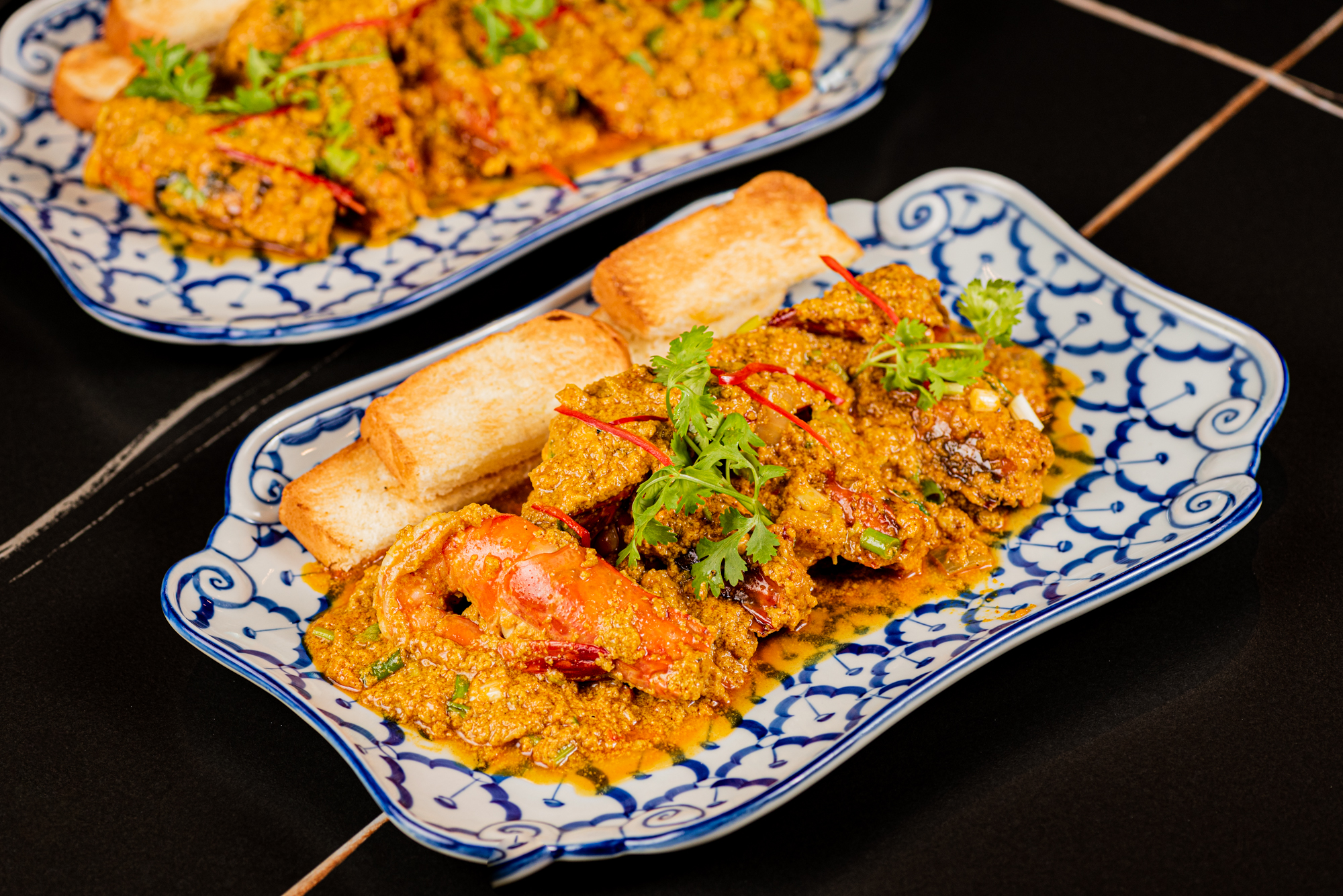 嫩蛋黃咖哩蝦_莎瓦迪卡海鮮泰