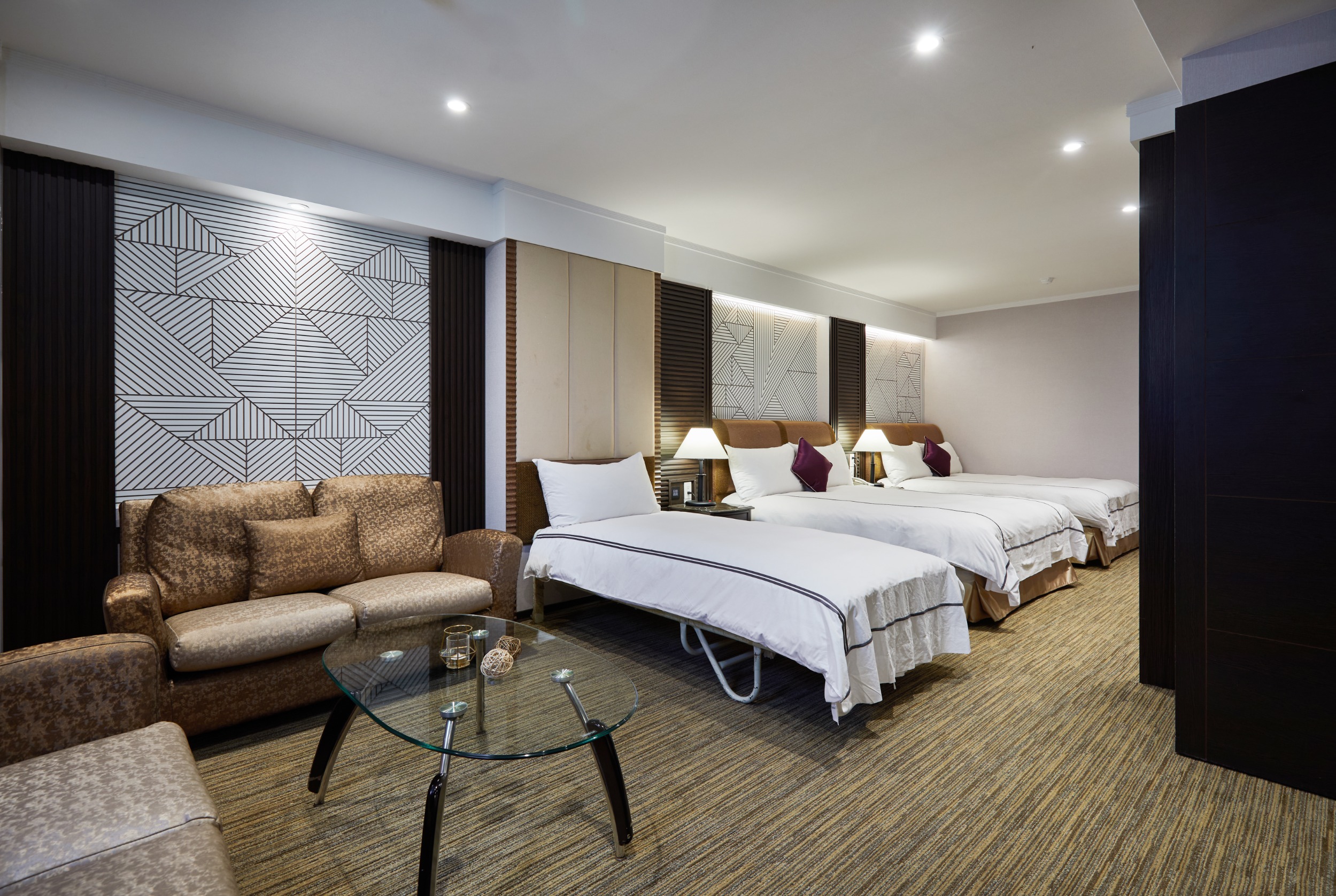 柯達大飯店股份有限公司-undefined