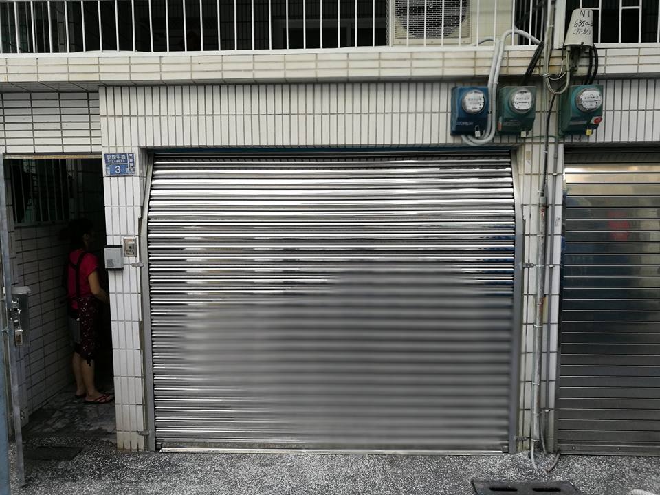 傳統鐵門修改邊軌往前推1