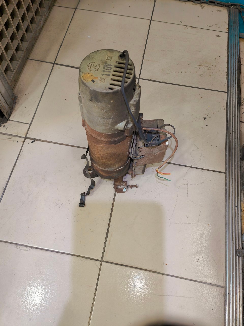 電動鐵捲門馬達維修&nbsp;