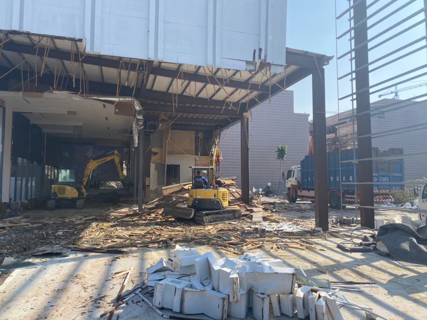 預售屋展售中心拆除