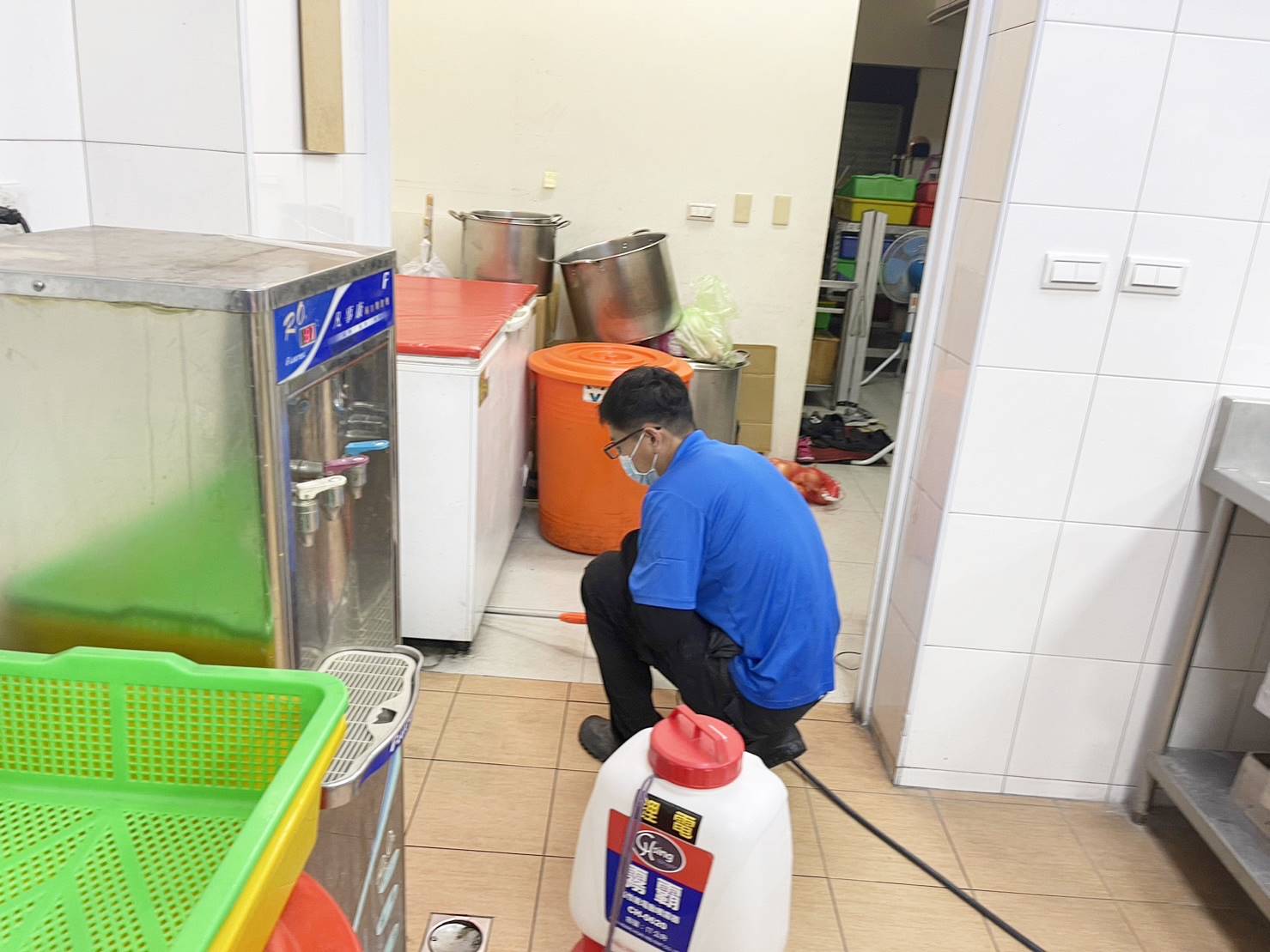 餐廳廚房除蟑螂螞蟻害蟲防治