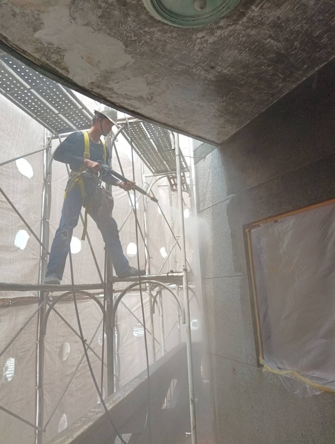 高壓水刀清洗(房屋外觀、工廠清洗、地面、鋼構、油汙、工業煙囪清洗、火災後環境清洗)