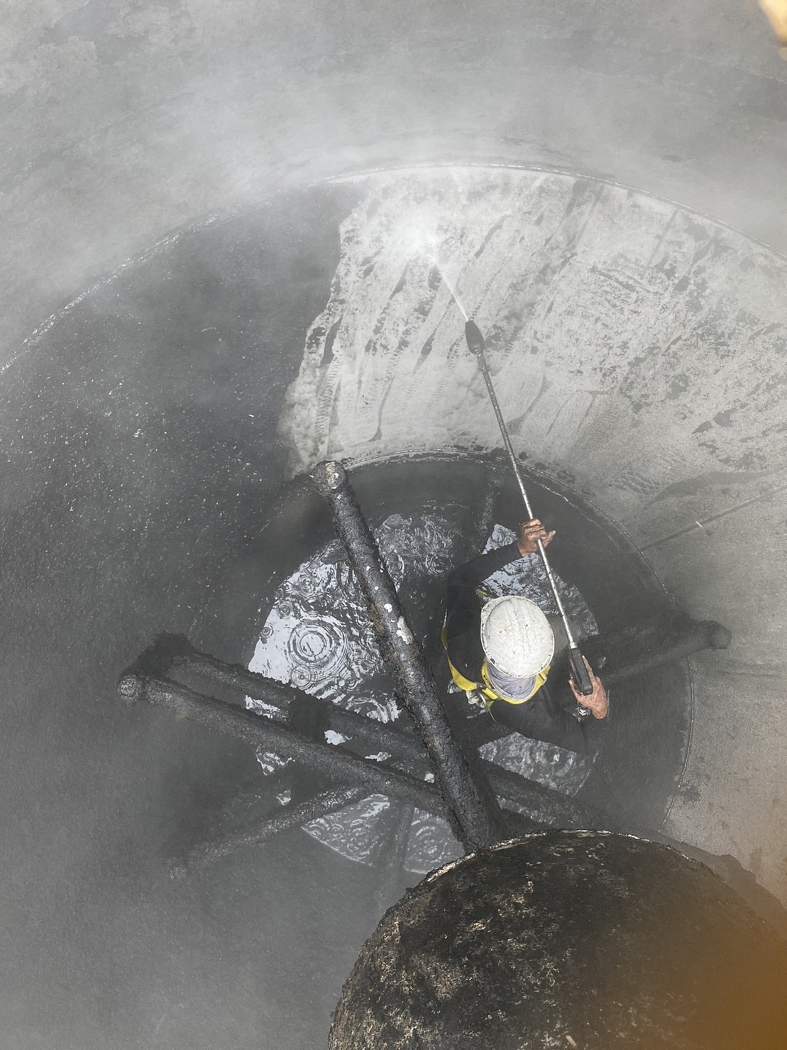 高壓水刀清洗(房屋外觀、工廠清洗、地面、鋼構、油汙、工業煙囪清洗、火災後環境清洗)